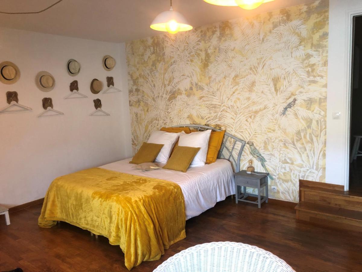 Grande Chambre Familiale Jaune Tout Bonnement Bien Putot-en-Auge Exterior photo