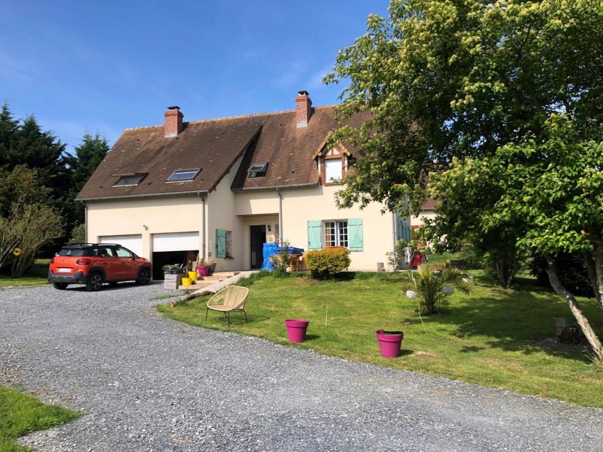 Grande Chambre Familiale Jaune Tout Bonnement Bien Putot-en-Auge Exterior photo